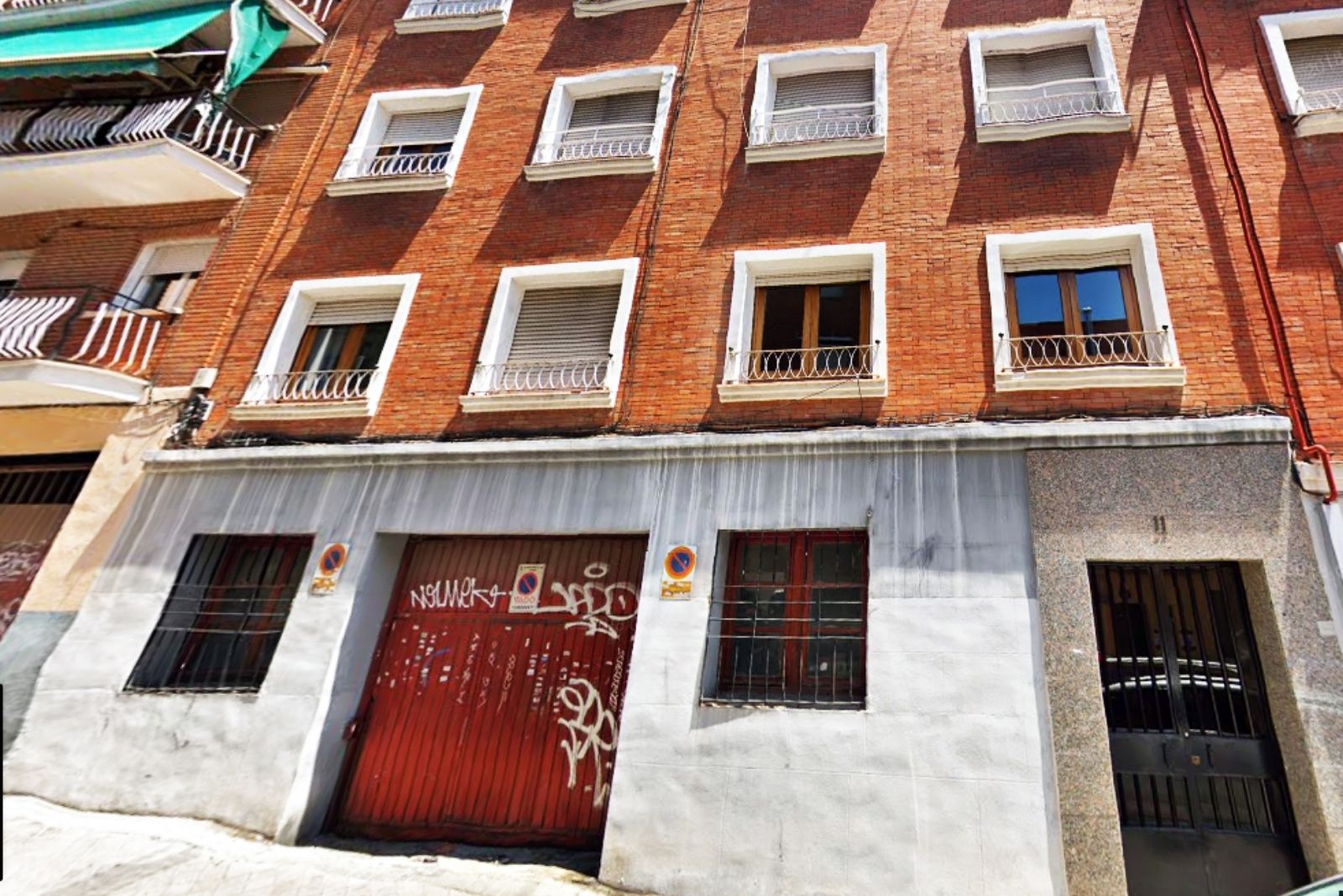 Agencia Astorga vende un espacio mixto con local comercial y vivienda en Usera