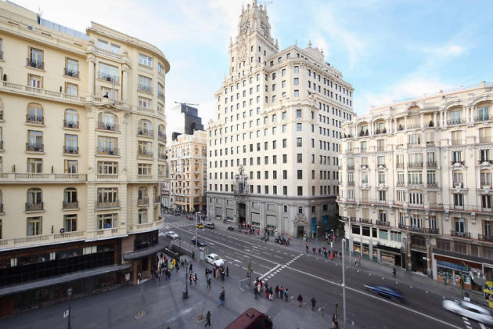 Agencia Astorga inicia la comercialización de una gran oficina junto a la gran vía